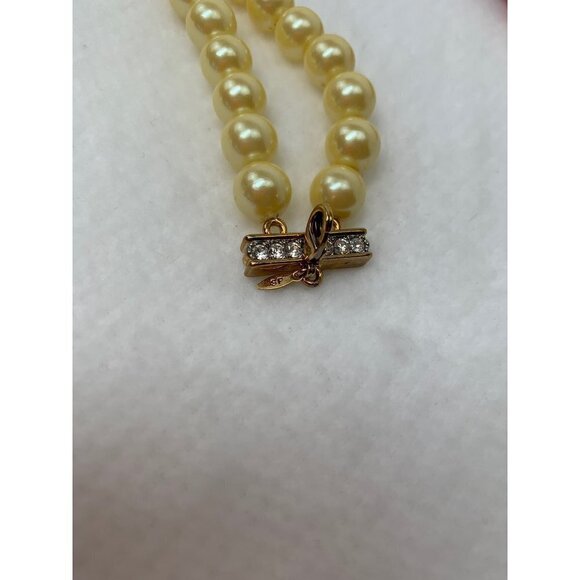 Avon President's Award Faux Pearl Double Strand Necklace - Gold Tone 15" - Picture 9 of 10